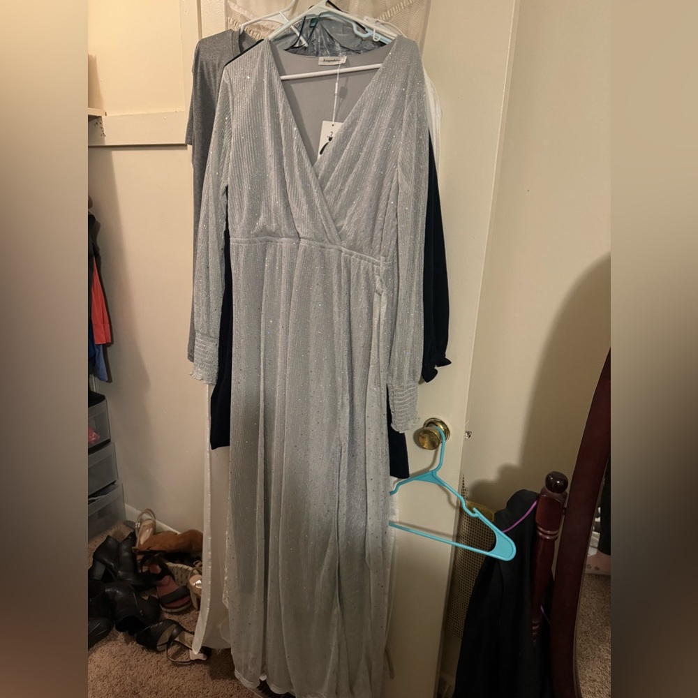 Beautiful silver dress Large